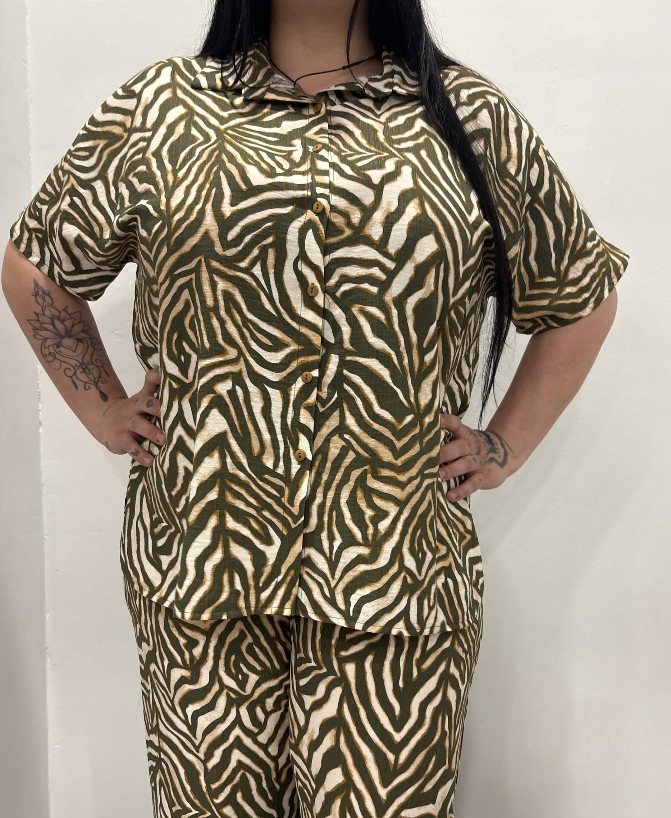 Printed short-sleeved shirt