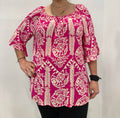3/4 sleeve magenta top with print and boat neck