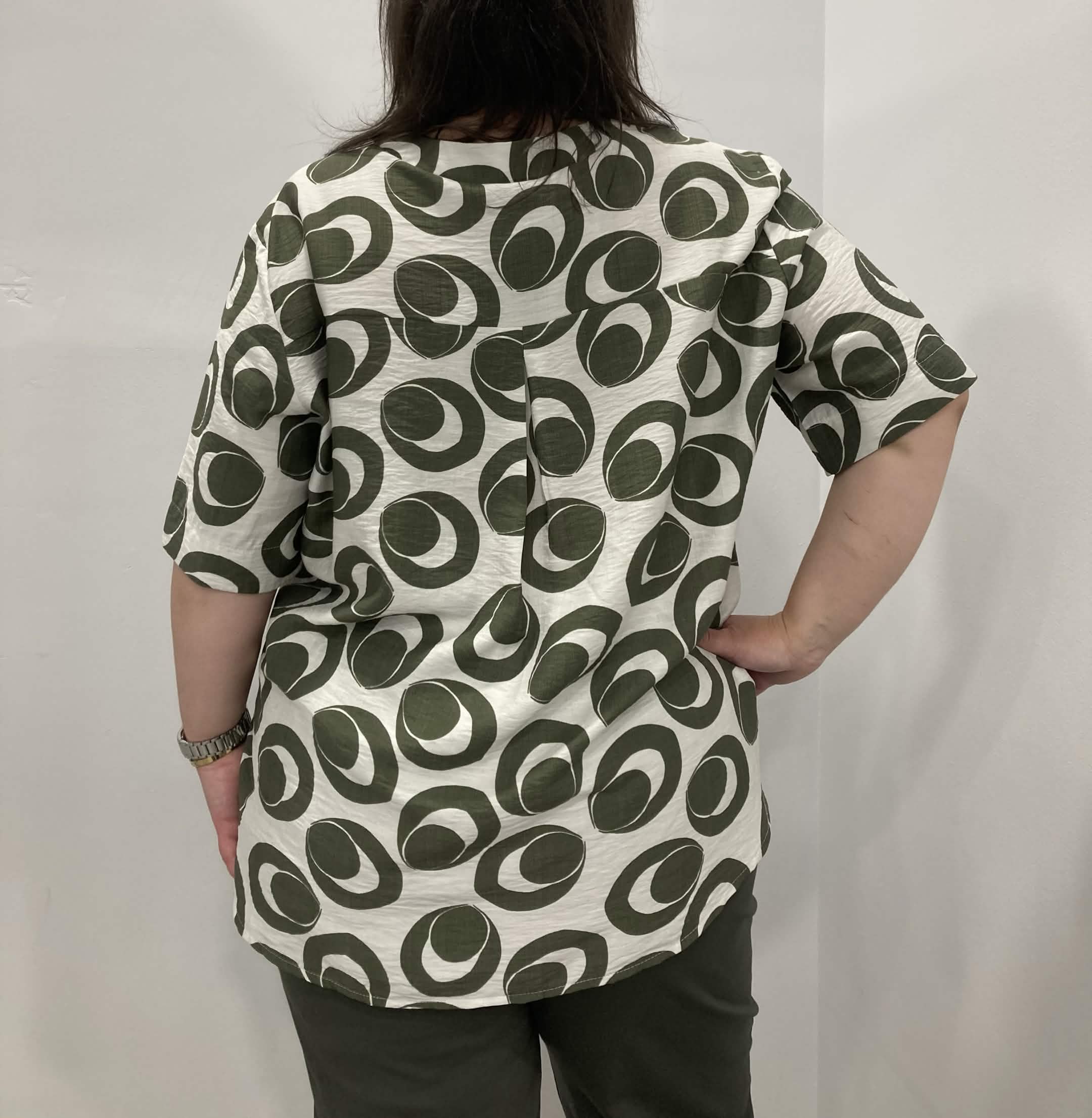 Βαμβακερή oversized μπλούζα με διάφορα τυπώματα